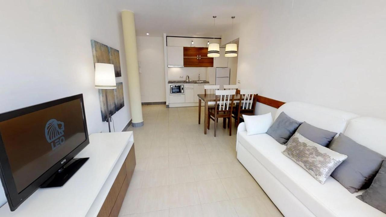 Leo Punta Umbria (Adults Only) Apartment Exterior photo
