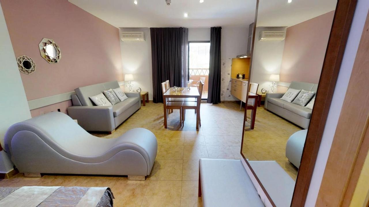 Leo Punta Umbria (Adults Only) Apartment Exterior photo